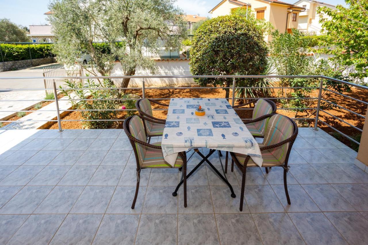 Apartmani Bakran Krk Town Exterior foto