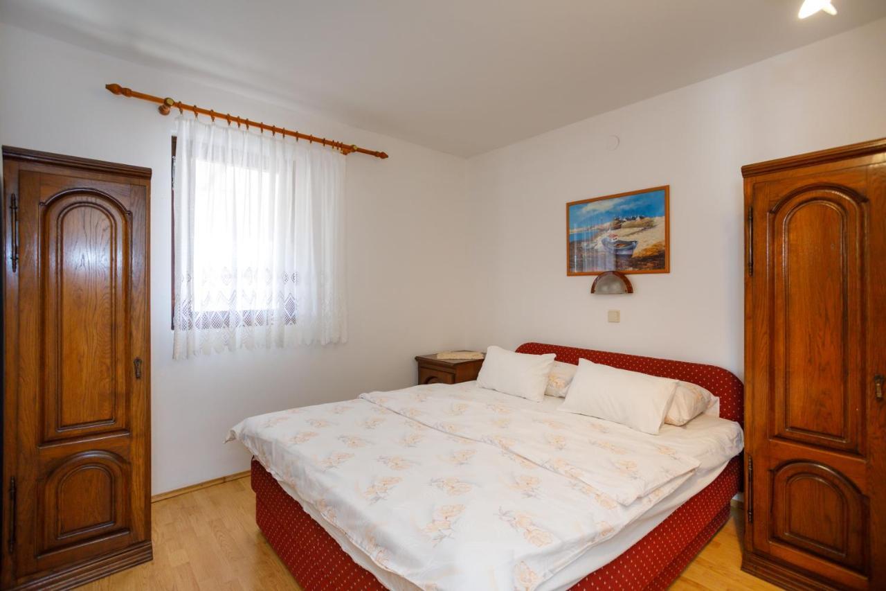 Apartmani Bakran Krk Town Exterior foto